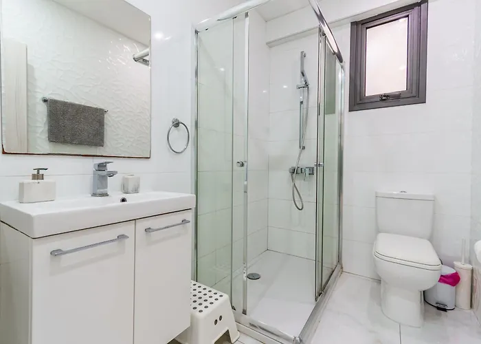 Fam Glam Comfort Λάρνακα